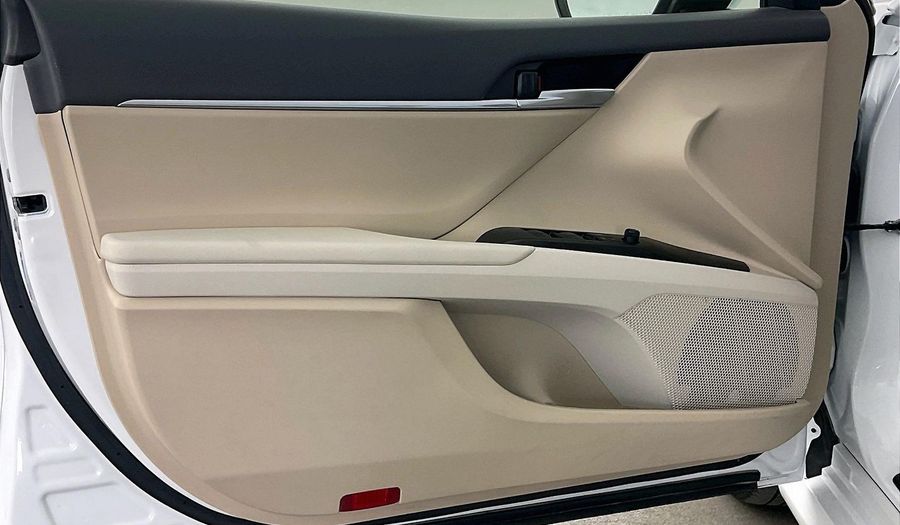 Toyota Camry S Sedan 2023