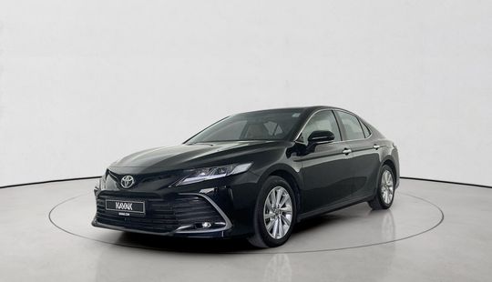 Toyota • Camry