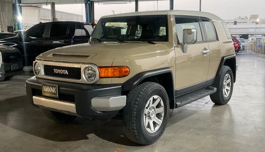 Toyota • FJ Cruiser