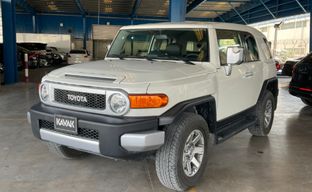 Toyota • FJ Cruiser