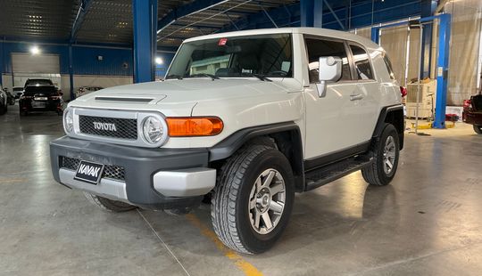 Toyota • FJ Cruiser