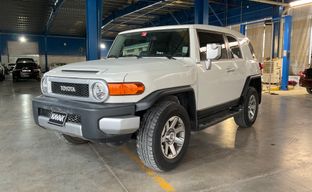 Toyota • FJ Cruiser