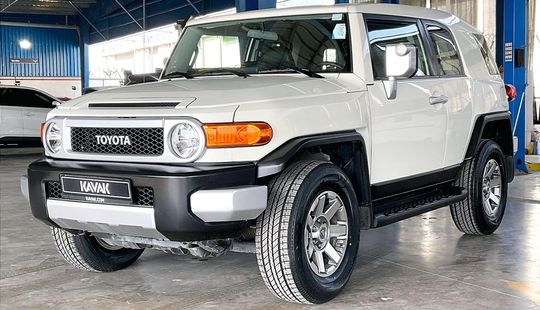 Toyota • FJ Cruiser