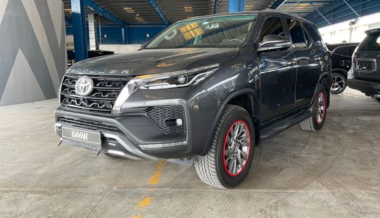 Toyota Fortuner VXR-2023
