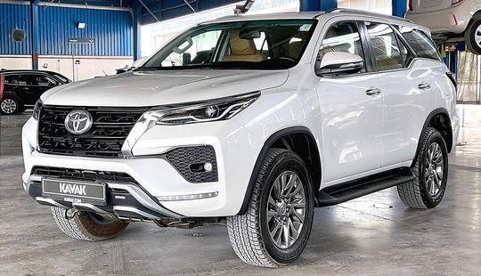 Toyota • Fortuner