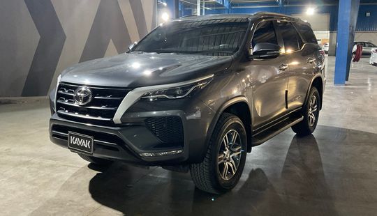 Toyota • Fortuner