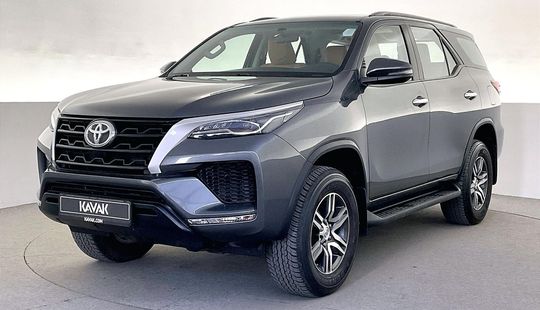 Toyota • Fortuner