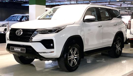 Toyota • Fortuner