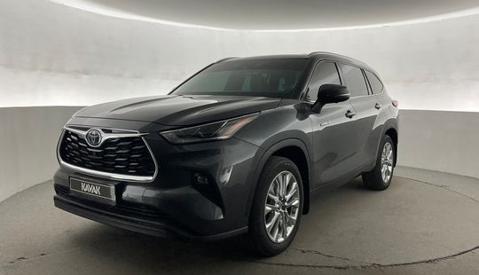 Toyota • Highlander