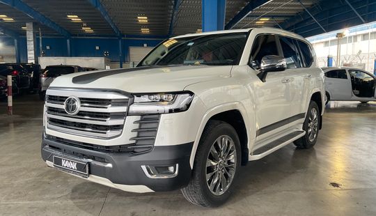 Toyota • Land Cruiser