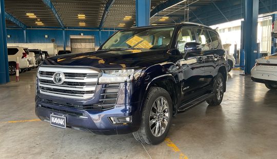 Toyota • Land Cruiser