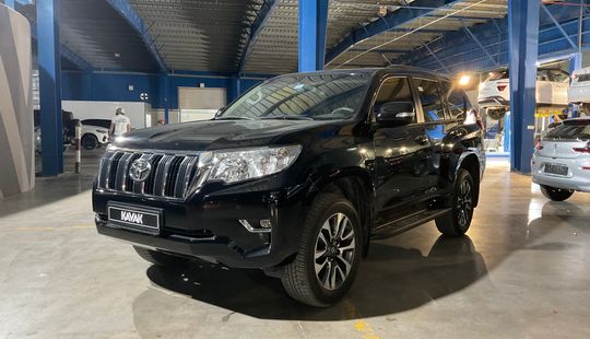 Toyota • Land Cruiser Prado