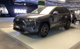 Toyota • RAV4