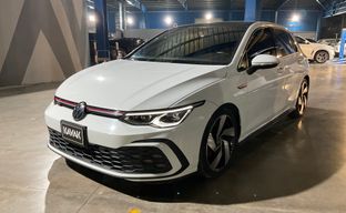 Volkswagen • Golf