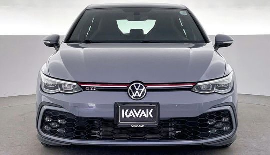 Volkswagen • Golf
