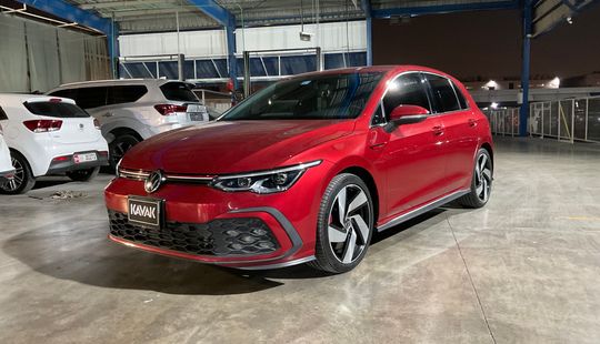 Volkswagen • Golf