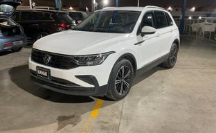 Volkswagen • Tiguan