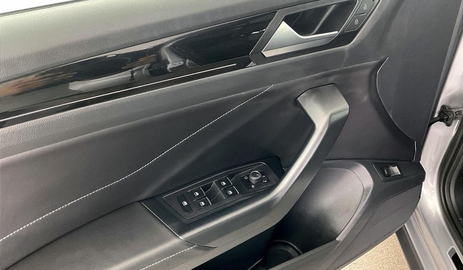 Volkswagen T-roc R-LINE Suv 2023