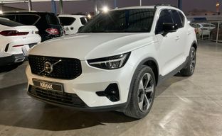 Volvo • XC40