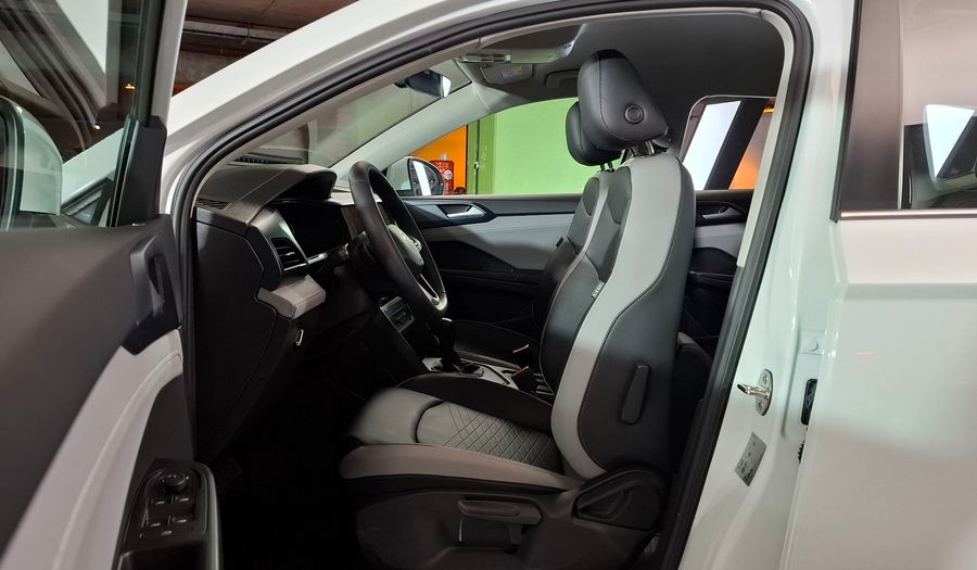 Volkswagen Taos 1.4 250 TSI COMFORTLINE AUTO MY24 Suv 2025