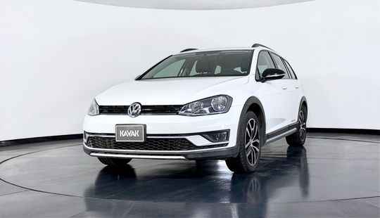 Volkswagen • Golf SportWagen