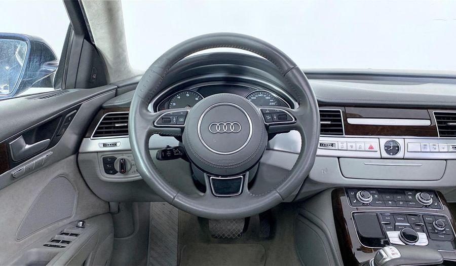 Audi A8 4.0 FSI PREMIUM LWB TIPTRONIC QUATTRO Sedan 2015