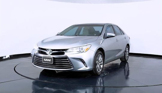 Toyota Camry LE-2017