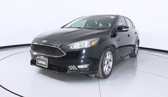 Ford Focus Se Luxury Hatchback-2016