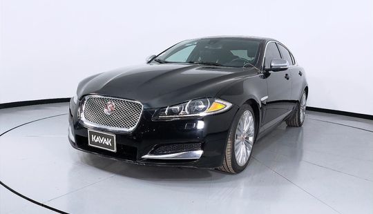 Jaguar • XF