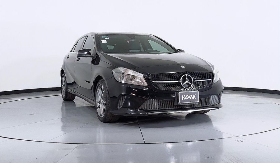 Mercedes Benz Clase A 1.6 200 STYLE Hatchback 2017