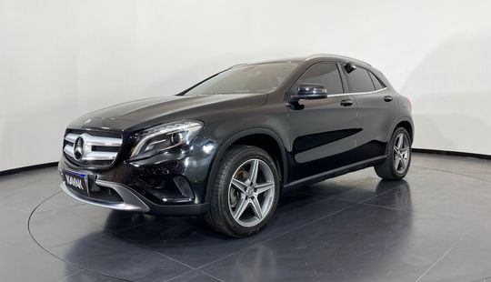 Mercedes Benz • GLA 200