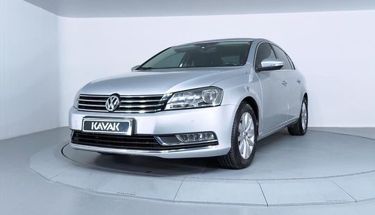 Volkswagen Passat 1.6 TDI BMT DSG COMFORTLINE 2014