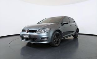 Volkswagen • Golf