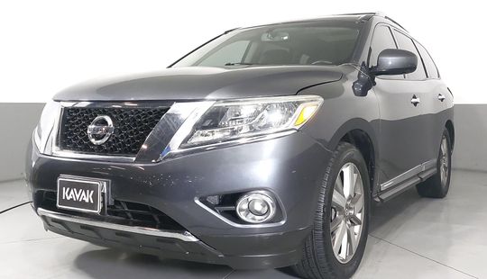 Nissan • Pathfinder