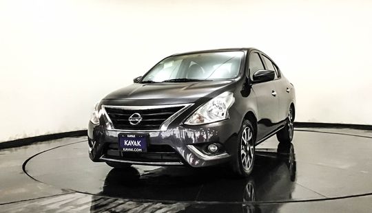 Nissan Versa Exclusive 2015