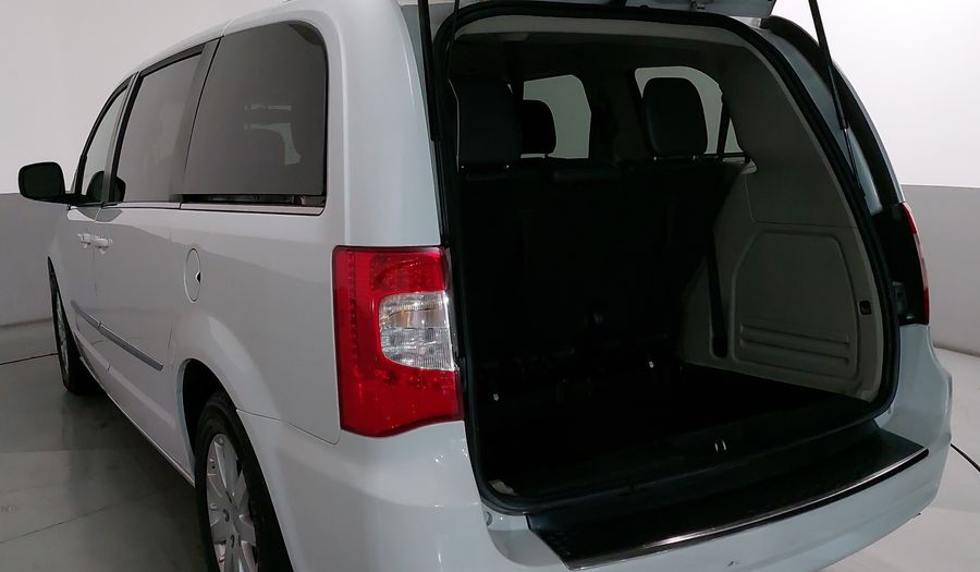 Chrysler Town & Country 3.6 TOURING Minivan 2015