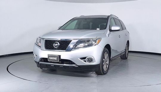 Nissan • Pathfinder