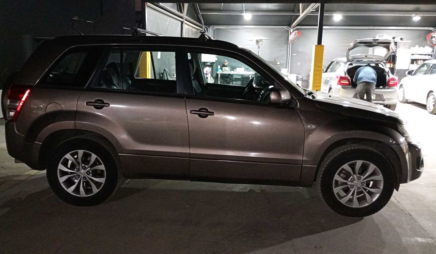 Suzuki Grandnomade 2.4 GLX SPORT Suv 2015