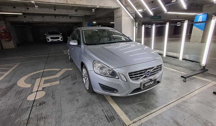 Volvo S60 1.6 T4 AUTO Sedan 2013