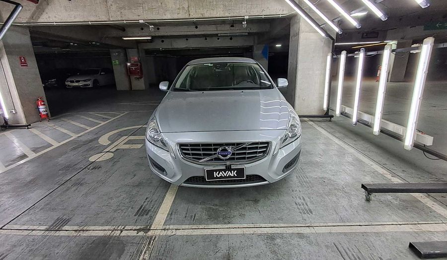 Volvo S60 1.6 T4 AUTO Sedan 2013
