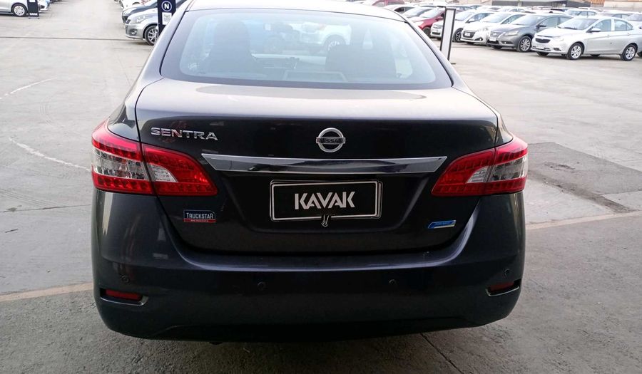 Nissan Sentra 1.8 ADVANCE CVT Sedan 2015