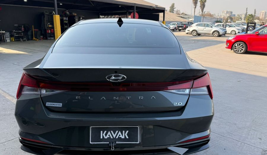 Hyundai Elantra 2.0 VALUE Sedan 2022