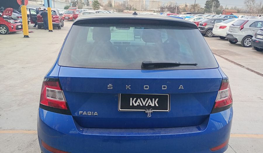Skoda Fabia 1.0 AMBIENTE 110 HP Hatchback 2021