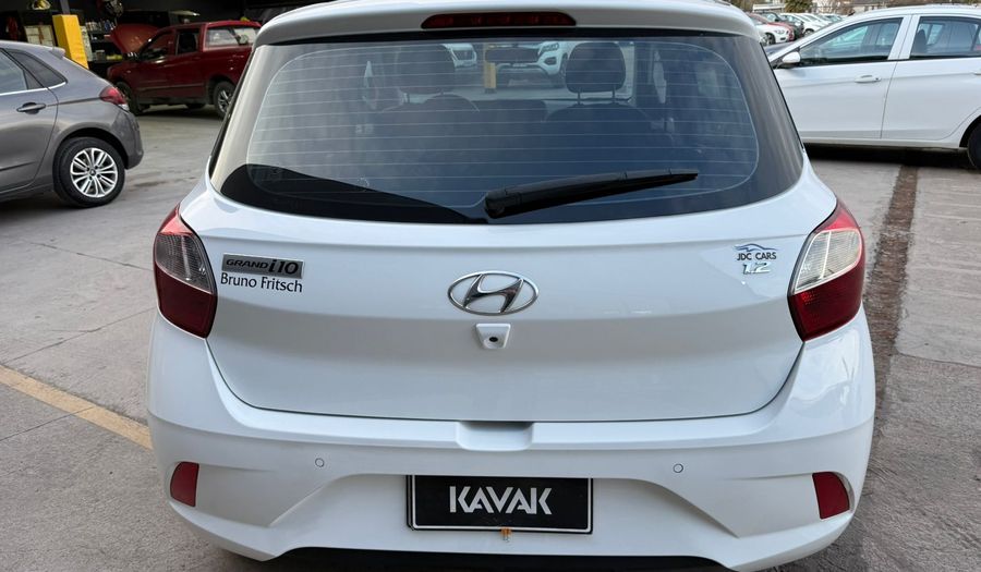 Hyundai Grand I10 1.2 PLUS Hatchback 2022