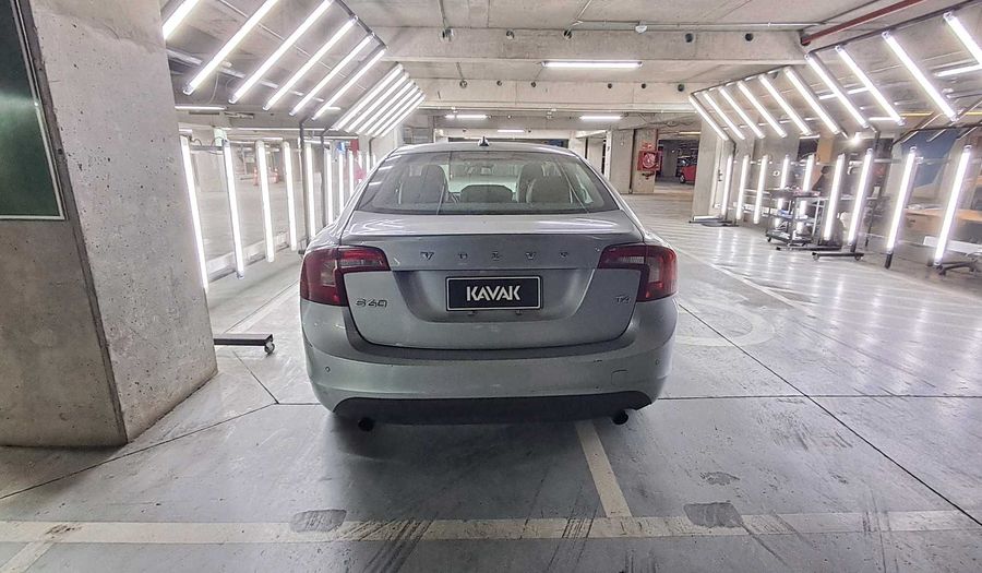 Volvo S60 1.6 T4 AUTO Sedan 2013