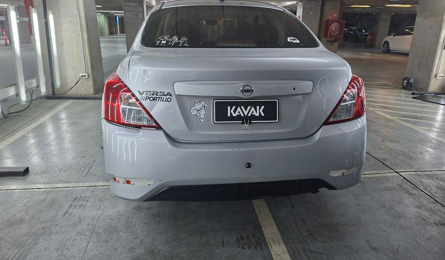 Nissan Versa 1.6 SENSE Sedan 2018