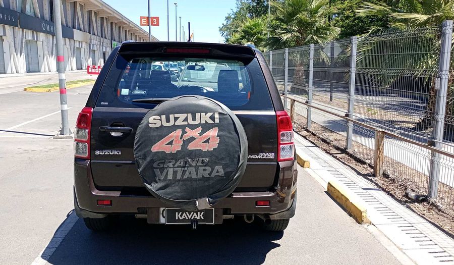 Suzuki Grandnomade 2.4 GLX SPORT AUTO Suv 2014