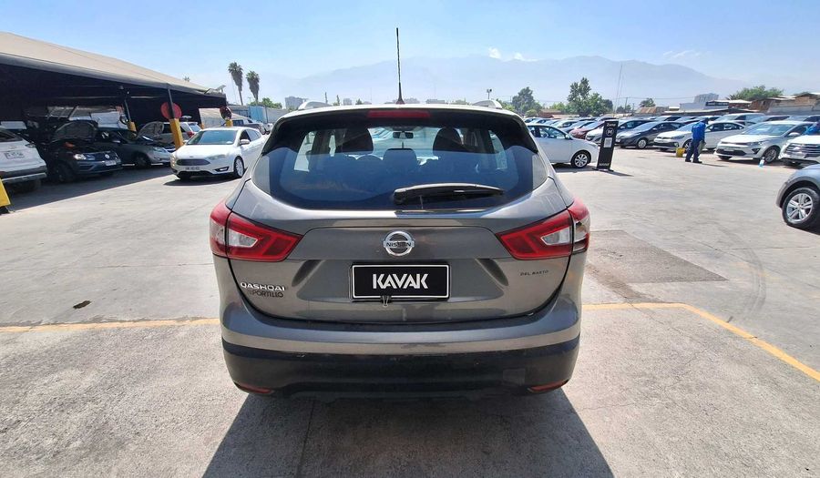 Nissan Qashqai 2.0 ADVANCE Hatchback 2015