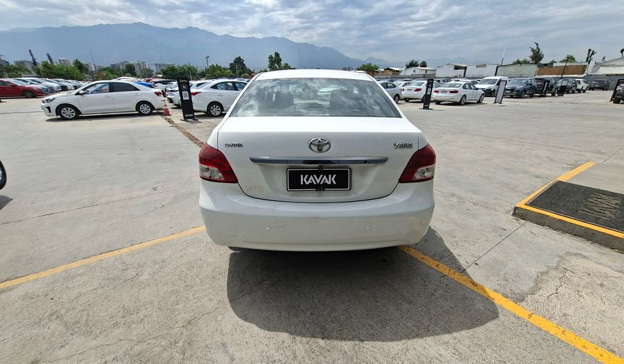 Toyota Yaris 1.5 GLI Sedan 2012