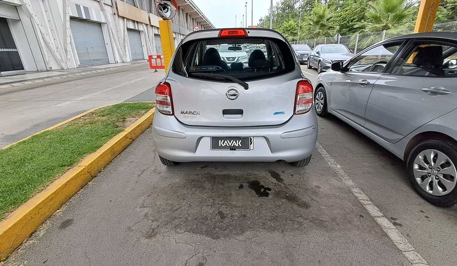 Nissan March 1.6 SENCE AC Hatchback 2012